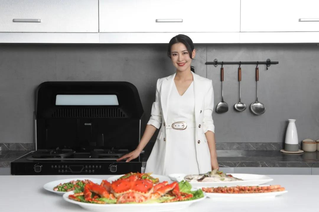 楊媽媽實力出圈，你認出她了嗎？