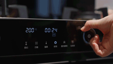 擁有佳歌蒸烤一體集成灶，輕松吃上真·雞腿面包！