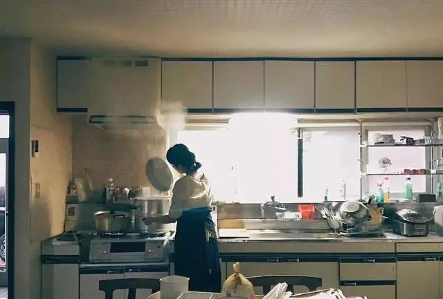 廚房雜亂難忍？做好收納才能暢享烹飪！