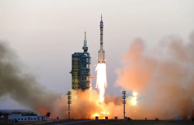 歡迎回家，航天英雄！熱烈慶祝神舟十三號(hào)載人飛行任務(wù)圓滿成功！