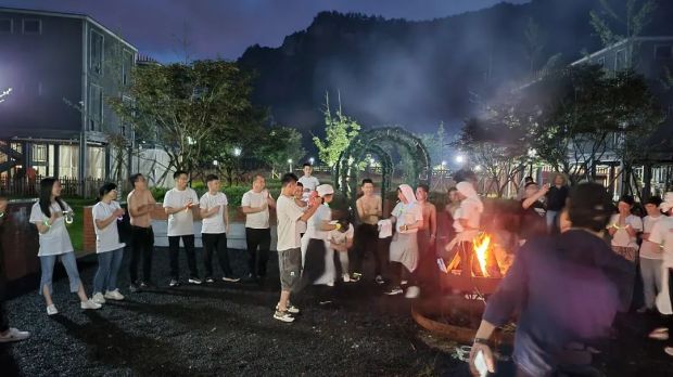 浙江佳歌電器有限公司營(yíng)銷中心第二季度團(tuán)隊(duì)拓展活動(dòng)順利舉辦